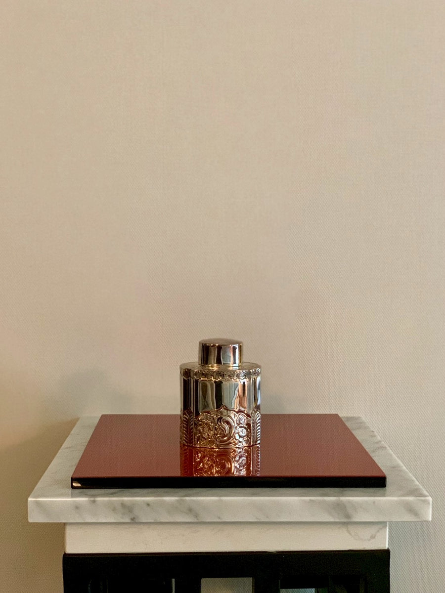 敷板・漆(黒・朱) – KEICHIKU TARUMI Gallery Shop